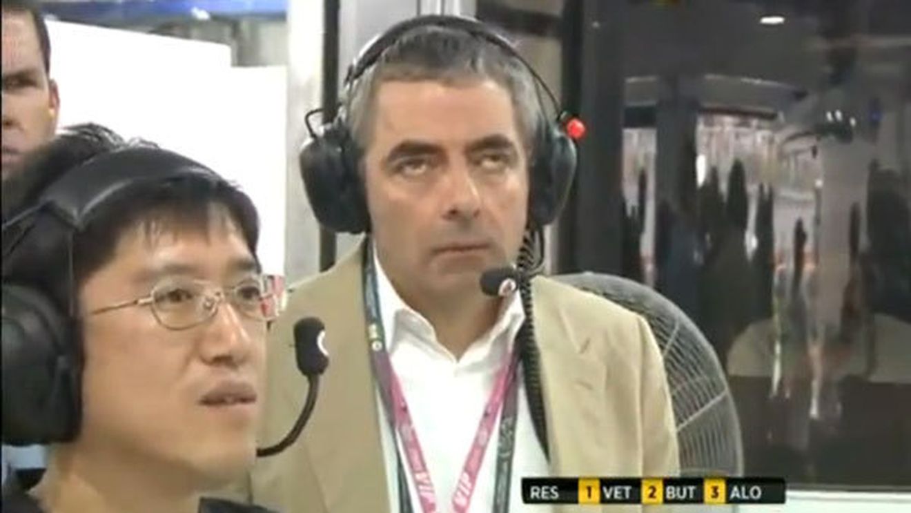 VIDEO** Să râdem cu Mr. Bean! :) Ce fețe a făcut actorul când Hamilton și Massa s-au ciocnit