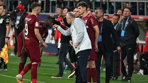 Dan Petrescu, anunțul momentului despre Louis Munteanu: „Are şanse”