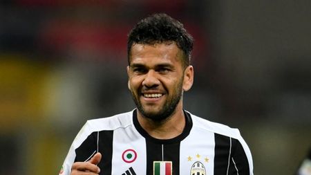 Undă verde pentru Dani Alves către Manchester City! Juventus a anunțat rezilierea contractului cu fotbalistul dorit în Anglia
