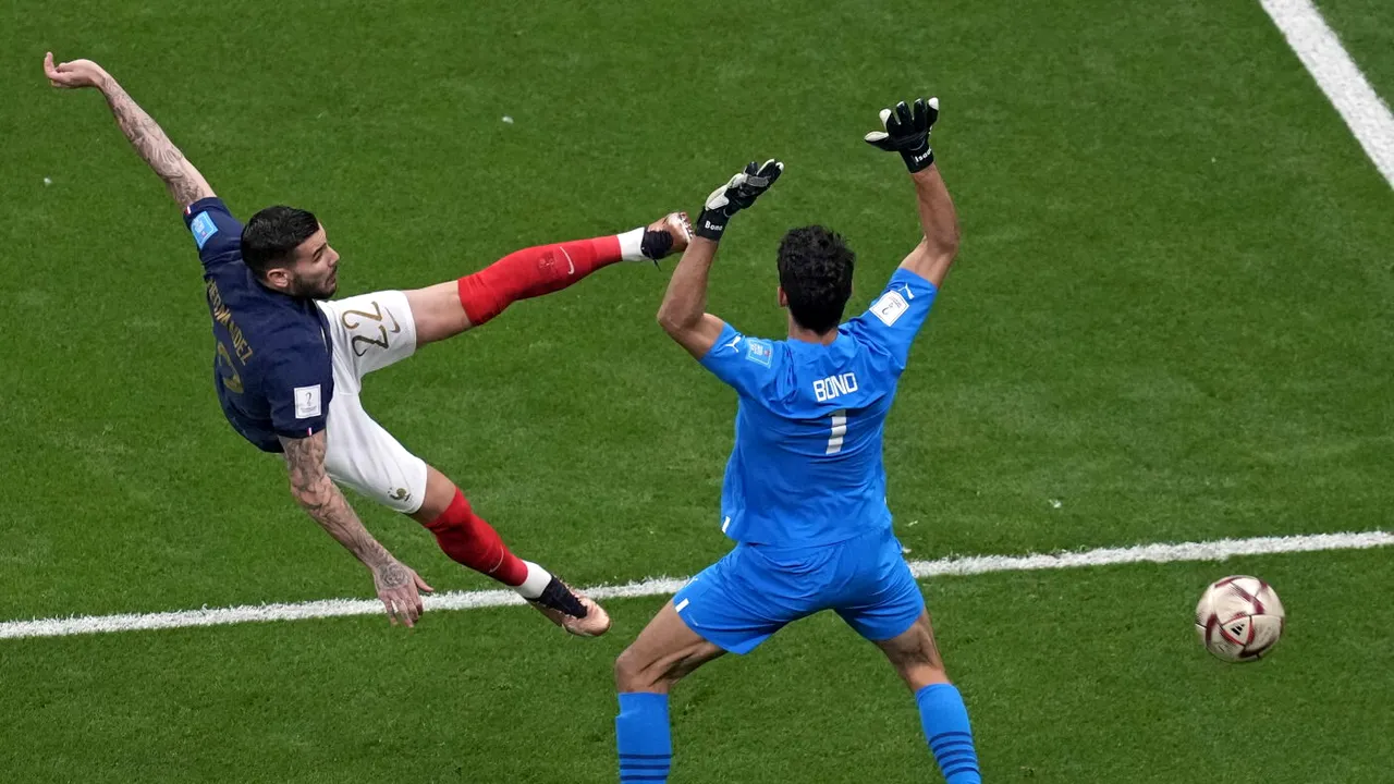 Fundașul Theo Hernandez, gol spectaculos în Franța - Maroc! Ce record a bifat francezul în semifinalele Campionatului Mondial din Qatar