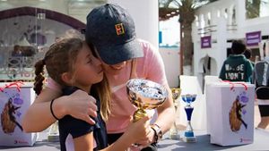 Simona Halep, gest uriaș înaintea sărbătorilor! Ce surpriză le-a făcut copiilor din Constanța: „A cântat alături de noi!" VIDEO