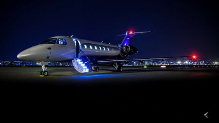 „Masă, șampanie, balerine. 6-7 mașini blindate”. Cel mai bogat om din Ucraina l-a primit ca pe un nabab pe milionarul român