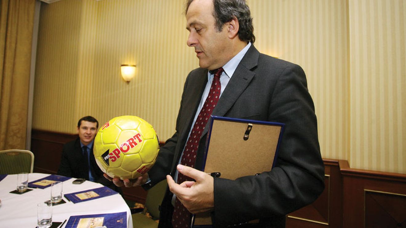 "Mai ajungem în Ligă doar dacă ne bagă Platini cu japca!"