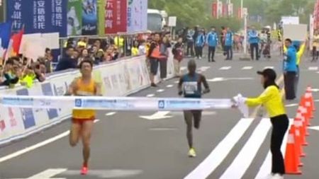 Un atlet a făcut pe el în timpul unui maraton: "Pe traseu nu am văzut nicio toaletă, apoi nici măcar eu nu mai suportam mirosul"