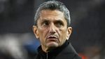 Gigantul Africii îl vrea pe Răzvan Lucescu. Pe listă s-a aflat și Cosmin Olăroiu, dar oferta din Emirate pare că a fost imbatabilă