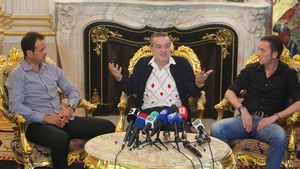Steaua poate lua gratis coordonatorul dorit de tripleta Becali-MM-Levi!** El ar putea fi CREIERUL echipei în noul sezon