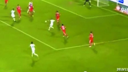 Gigi Becali nu scapă de "blestemul atacanților"!** S-a făcut coadă la super vârful dorit de Steaua, pentru care Porto plătea 2 mil. â‚¬  în 2007 VIDEO