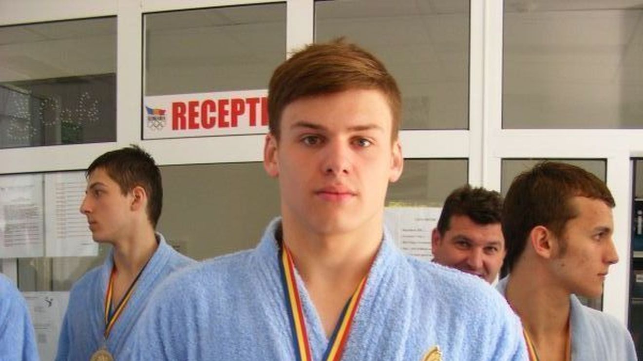 Tudor Neagu, juniorul care înoată "suta" în 55 de secunde