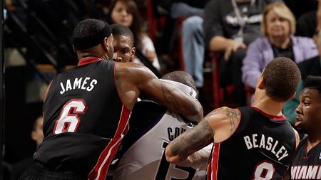 Miami, ce eșec! LeBron s-a accidentat și ar putea lipsi câteva zile