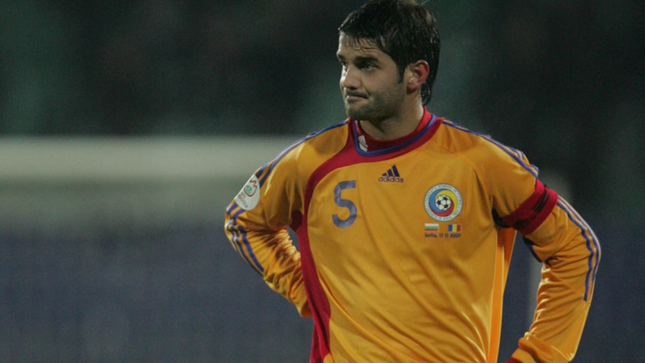 "Nu am reușit să facem o autostradă,** dar un stadion..."