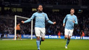 VIDEO Show cu frații Toure, dublă Tevez!** Vezi driblingul senzațional al "Apașului"