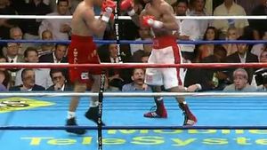 Cea mai bună repriză de box din istorie** A învins prin KO după ce fusese trimis de două ori la podea!