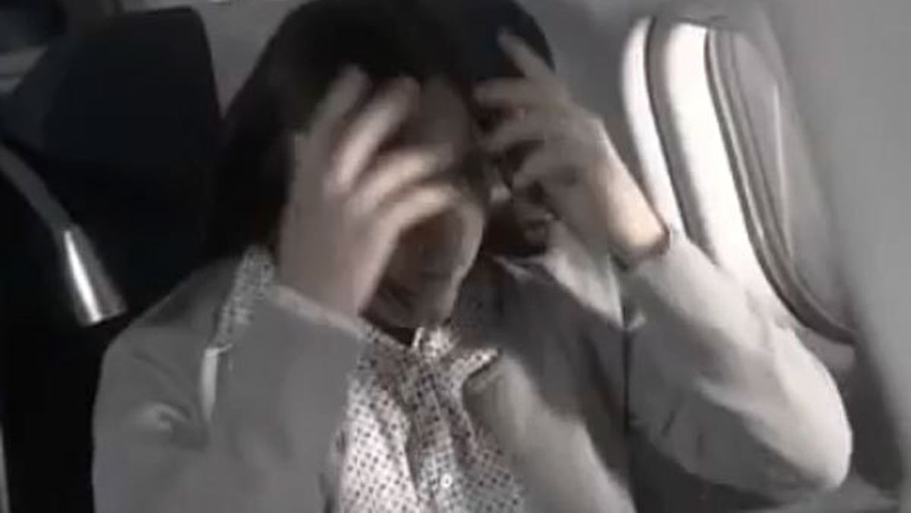 VIDEO** Noua față a lui Messi!** Argentinianul "se ascunde" de fani :)