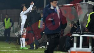 Budescu le-a arătat semne obscene spectatorilor în momentul schimbării. Ioan Niculae: "Nu va mai face parte din lot"