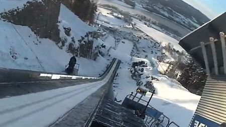 VIDEO** Cum e să îți iei zborul de pe cea mai mare trambulină din lume! Ai avea curaj să încerci?