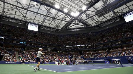 Acoperișul retractabil de la US Open le pune probleme jucătorilor. Andy Murray: "Sunetul creat ne distrage atenția. Abia auzeam zgomotul făcut de minge din cauza ploii"