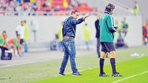 Reghecampf: "Ne dopăm cu muncă!"** Mesajul antrenorului Stelei pentru Ilie Stan: