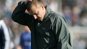 Munteanu: "Mă gândesc să mă retrag din fotbalul românesc"