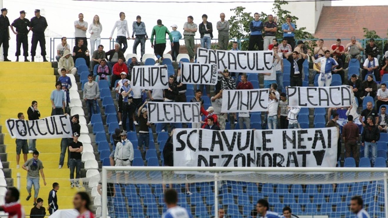 Fanii Universității, MANIFESTE contra lui Mititelu:** "Eliberați Știința de sub tiranie! Ne-am săturat de un om bolnav de narcisism patologic!"