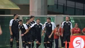 EXCLUSIV | Bătăi de cap pentru Mulțescu! Un om de bază s-a operat de urgență. Când va reveni pe teren