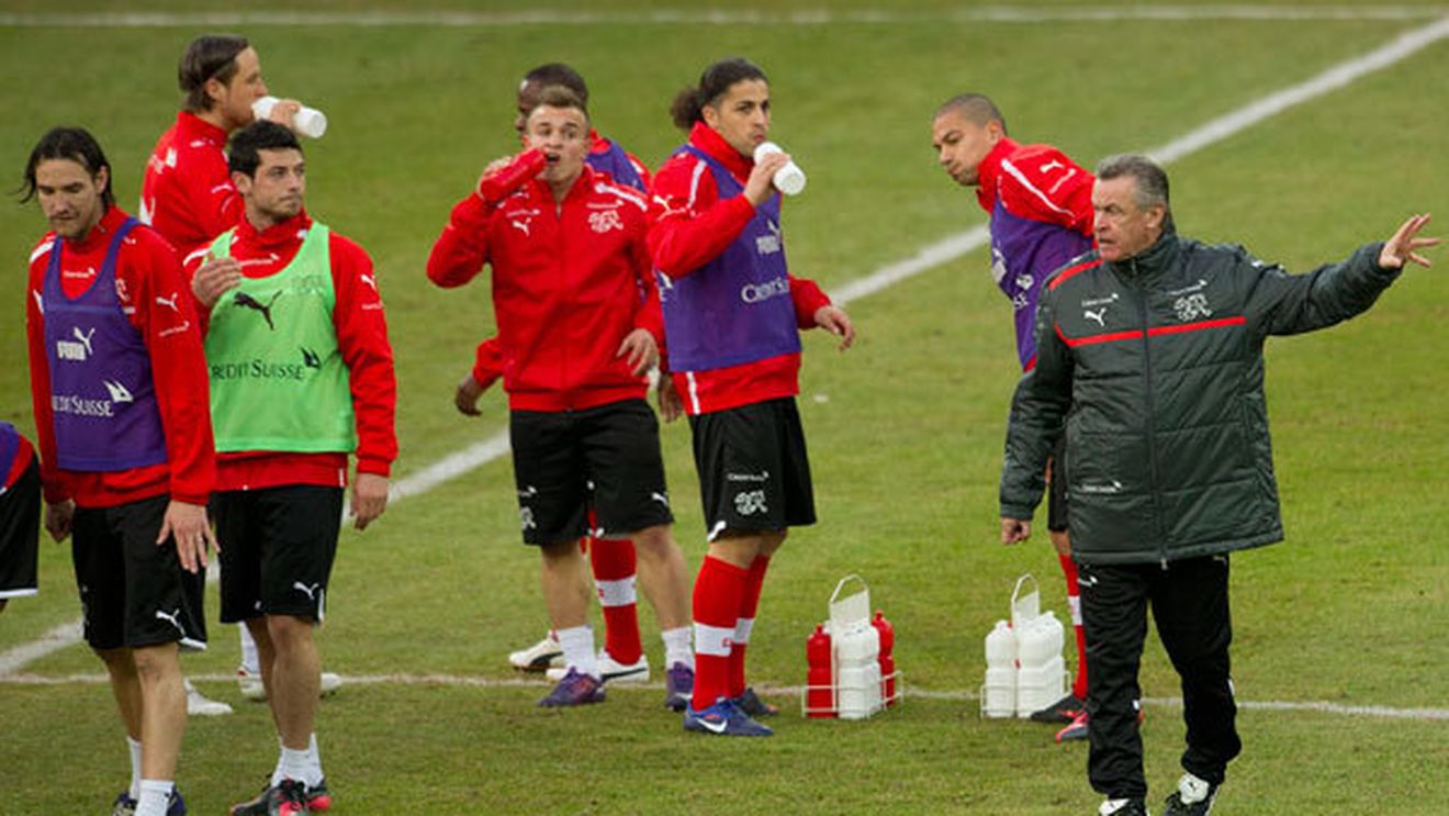 Selecționerul Elveției: "După 5-3 cu Germania, așteptările au crescut!** Însă ar fi o greșeală să subestimăm România"