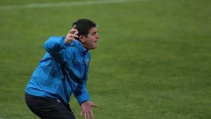 "Fiara" le răspunde contestatarilor:** "Tănase este căpitan și trebuie să-i acordăm încredere"