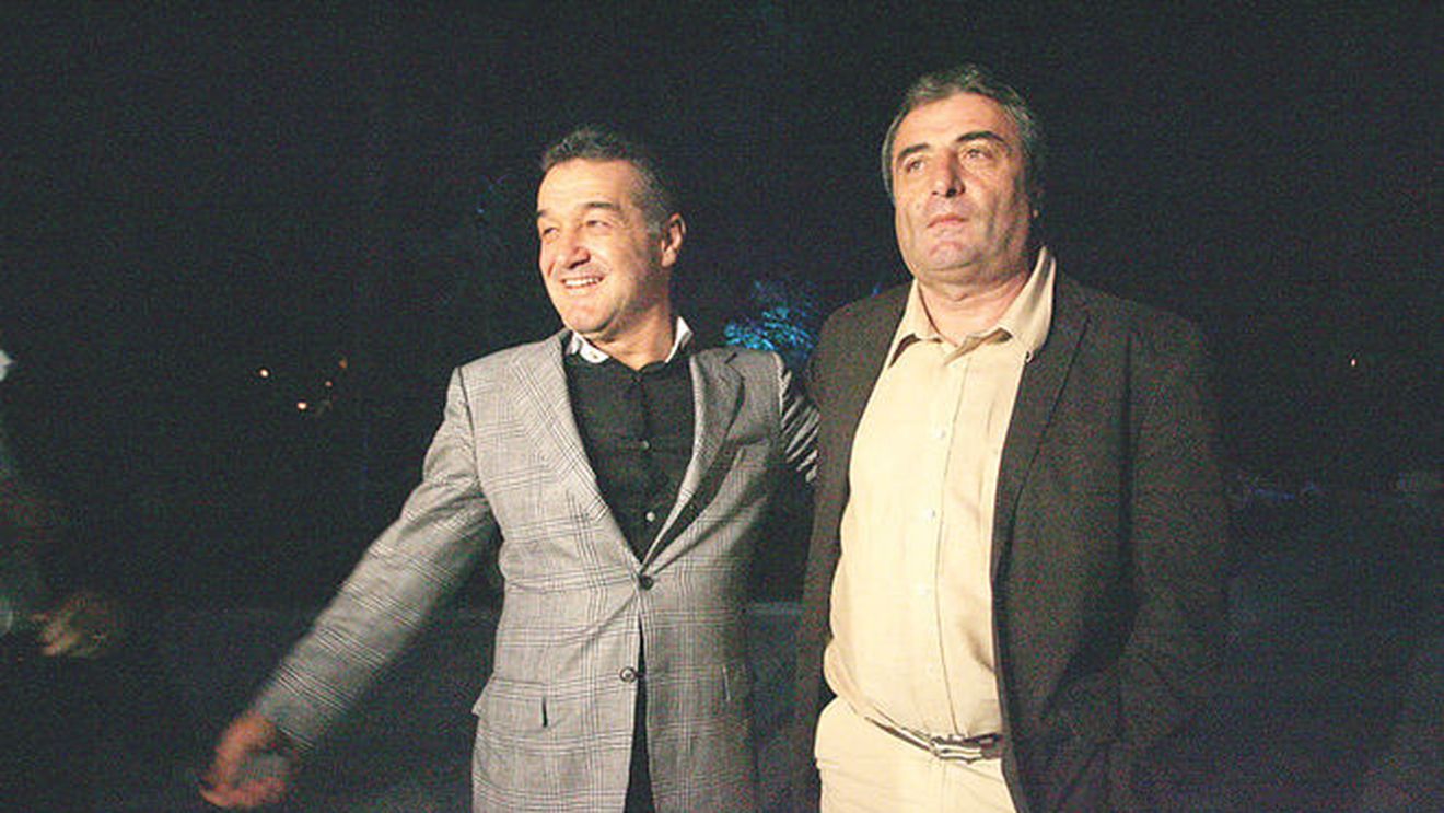 Becali: "Erau doi negri și Stoichiță le-a confundat numele!** Care e problema? Nu-l dau afară!"