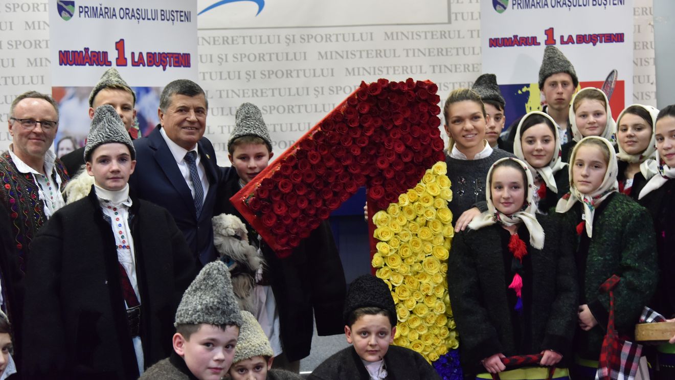 FOTO | Halep va intra în casele românilor! O primărie a lansat cărți poștale cu liderul WTA