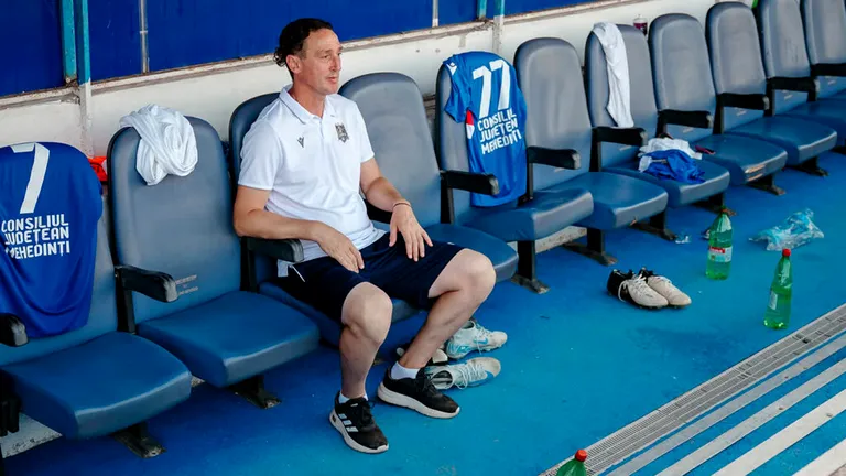 EXCLUSIV | CS Drobeta s-a despărțit de Florin Șoavă, antrenorul care a dus-o în Liga 3. Un ”principal” plecat recent din SuperLigă este dorit la noua echipă din Mehedinți