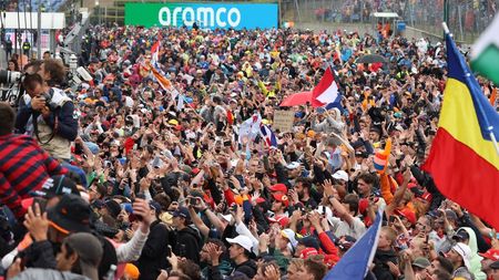 Ungaria, tărâm românesc pentru o zi! Ce s-a putut întâmpla la Budapesta, la ultima cursă de Formula 1! Maghiarii, dați pe spate, după ce au văzut haosul de la vamă: „N-am mai pomenit așa ceva!” | SPECIAL