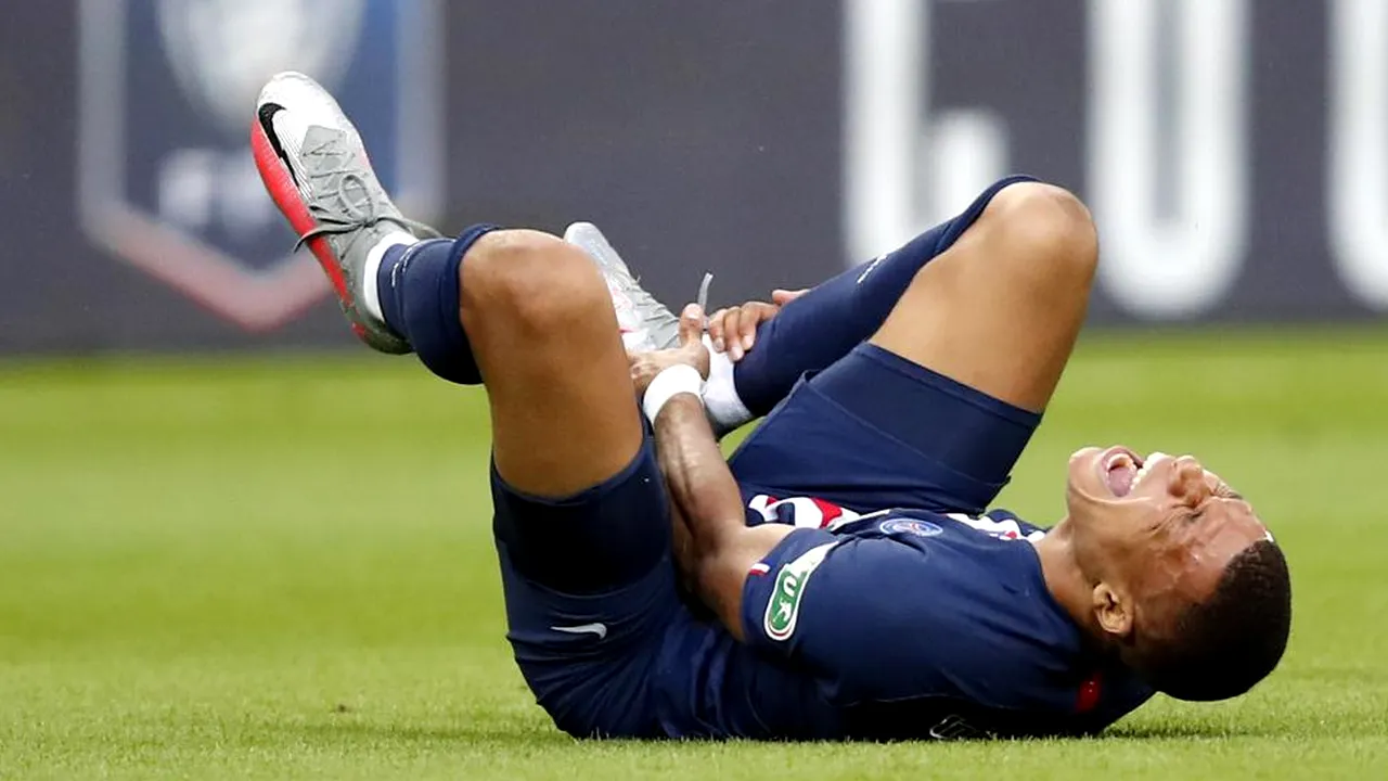 Kylian Mbappe, accidentare gravă în meciul cu Saint-Etienne! Francezul a ieșit în lacrimi și riscă să rateze super meciul dintre Atalanta și PSG | FOTO&VIDEO