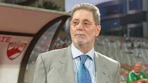 Cornel Dinu îl distruge pe Ilie Dumitrescu, pentru modul în care analizează tactic, la TV, meciurile României! „Aud tot felul de mistere fotbalistice care vorbesc despre tranziție pozitivă, negativă. Nu este conformă cu realitatea”
