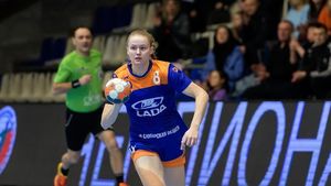 Noua „Cristina Neagu” ratează confruntarea cu adevărata Cristina Neagu. Elena Mikhaylichenko, starul echipei CSKA Moscova, a ales tot tricoul cu nr. 8