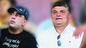 Doar la "pachet"** "Ando vine dacă vin eu, eu vin dacă vine Ando!"