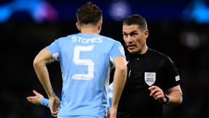 Ce a putut să declare celebrul Mark Clattenburg despre Istvan Kovacs! Despre niciun arbitru român nu s-a mai spus așa ceva!