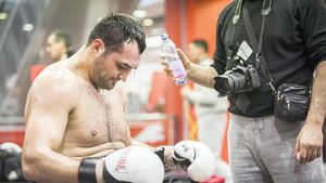 INTERVIU | Ciocan, primele mărturii după înfrângerea cu Tyson Fury. "Englezul îmi spunea în ring tot timpul că nu mai pot, că sunt gata. A fost o șansă, nu-mi pare rău că am acceptat să boxez la Londra". Cine a decis ca lupta să se oprească
