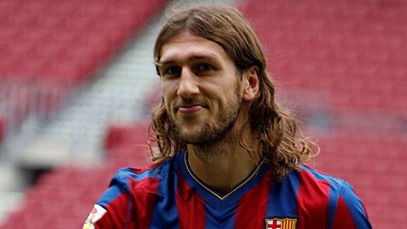 „Extratereștrii" vânează fundași