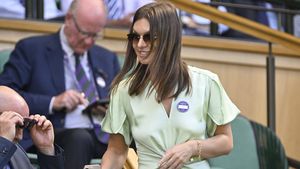 S-a aflat cât a costat-o pe Simona Halep rochia pe care a purtat-o la câțiva metri de Kate Middleton, în loja regală de la Wimbledon