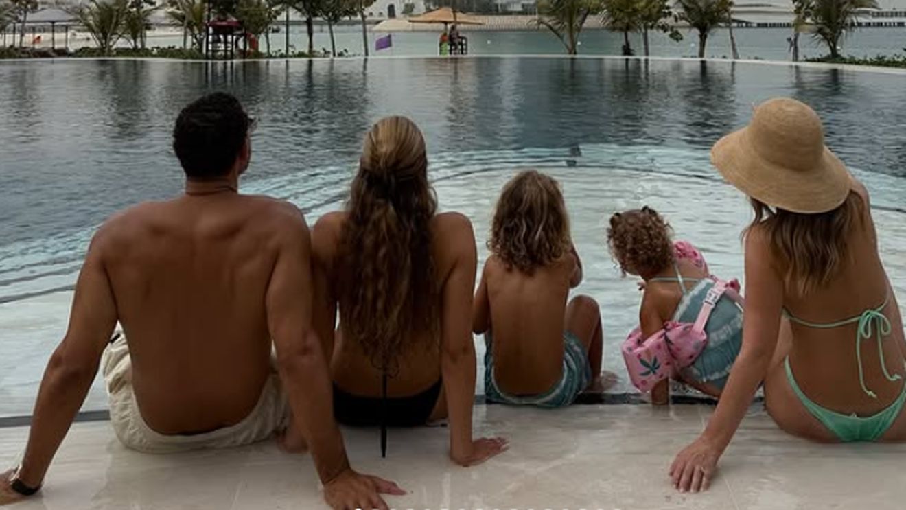 Milionarul și soția lui au vândut tot din țară și au fugit la Dubai pentru că era cel mai sigur loc din lume. Acum, sunt prinși de bombardamentele iraniene și nu se pot întoarce