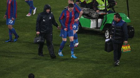Stan, forțat să improvizeze din minutul 2!** Steaua a pierdut doi oameni de BAZĂ‚ în 25 de minute! Gardoș și Tatu s-au rupt!