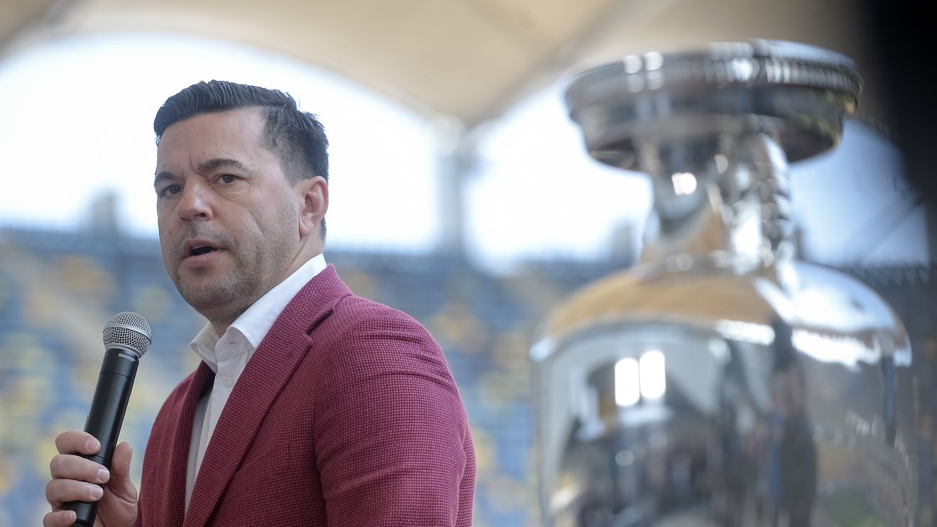 "El e viitorul. El trebuie să devină liderul acestei generații". Alegerea surprinzătoare a lui Cosmin Contra, deși avea fotbaliști cu multă experiență în lot