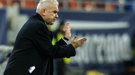 Iordănescu ridică miza: "Meciurile cu Ungaria și Grecia ar putea decide soarta calificării". Trei jucători au probleme medicale