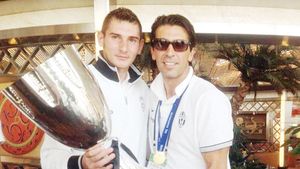 Posibilă destinație ciudată pentru Laurențiu Brănescu, veșnica speranță a fotbalului românesc, portarul aflat doar în "acte" la Juventus 