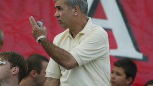 Iordănescu: "La 1-0 Steaua a încercat să țină de rezultat"