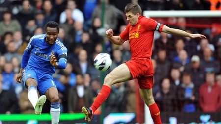 Se lucrează intens pentru un super amical la Craiova:** "Momentan merge bine și ar putea fi un succes" Un colos din Anglia se pregătește să vină în România