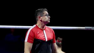 Presa străină a reacționat despre vestea că antrenorii de la lotul României de gimnastică au acceptat oferta să le antreneze pe americance. Cazul Ana Bărbosu versus Jordan Chiles, văzut din noua perspectivă