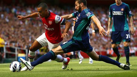  Arsenal e aproape să-l piardă și pe Walcott!** Juventus a făcut o ofertă pentru jucătorul dorit de PSG, City și Liverpool