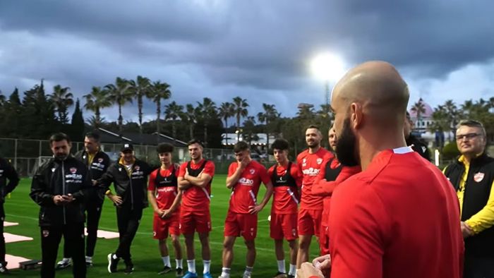 Dinamo se zbate la retrogradare, dar are salarii de podium! Răzvan Zăvăleanu, anunț entuziasmant pentru suporterii lui Dinamo: „Financiar, clubul e într-o poziție mai bună ca niciodată!”. VIDEO