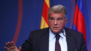 FC Barcelona, zguduită de un nou scandal imens! Catalanii au primit cea mai mare amendă din istoria clubului: nu au declarat plățile pentru zborurile fotbaliștilor și nici ce mașini de lux le-au dat!