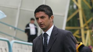 Lucescu: "Nu l-am certat pe Stelea"